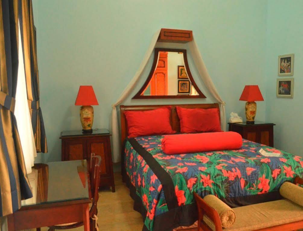 Pesona Guest House Jakarta Cilandak  Exterior foto
